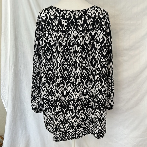 New Directions Black and White Button Up Blouse with Front Tie Sz 2X - Picture 5 of 12